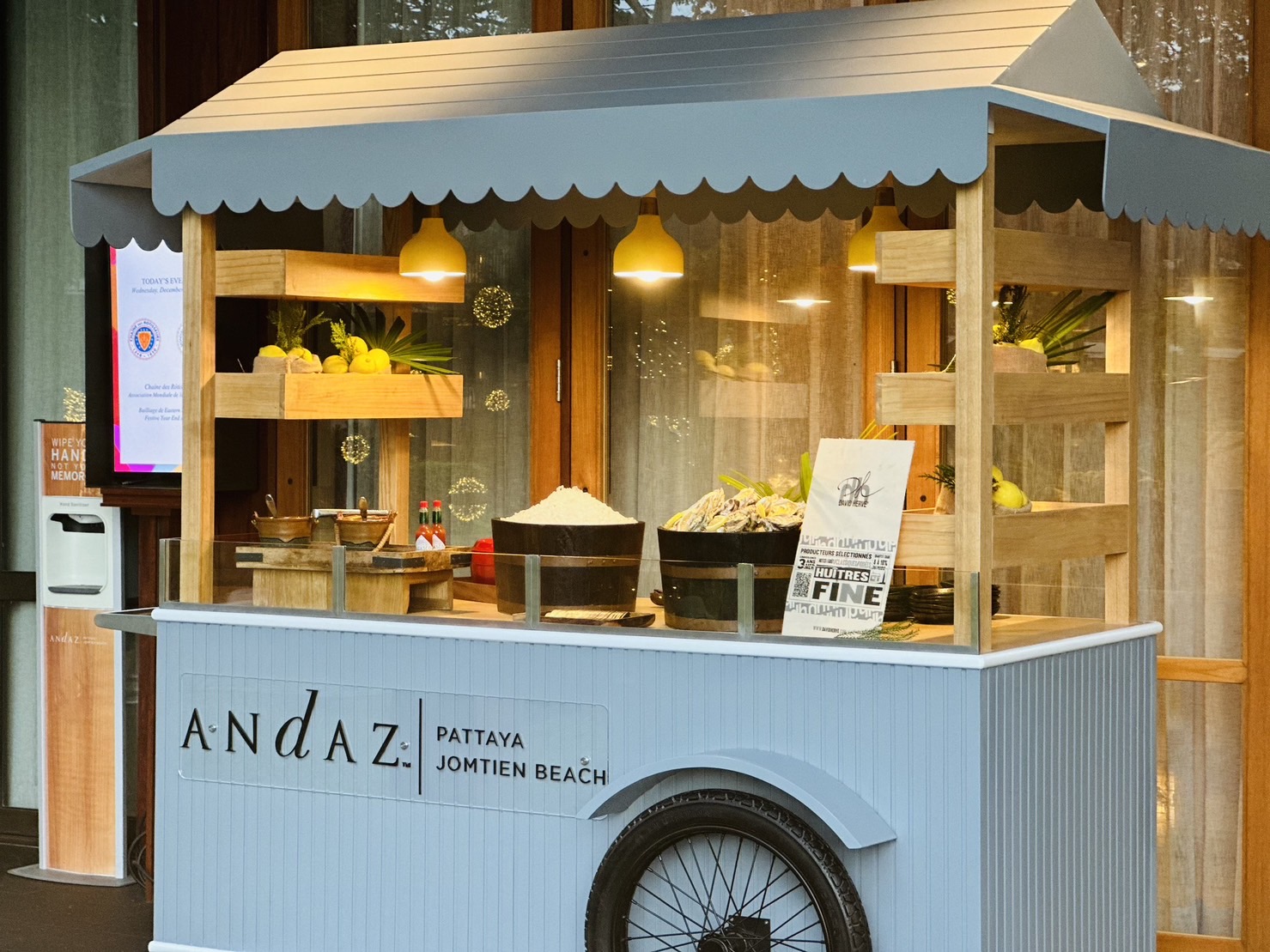 Andaz Kiosk รถเข็นไม้แอนดาส  กว้าง 0.90 x ยาว 2 x สูง 2.15 ม. *งานสั่งผลิต*